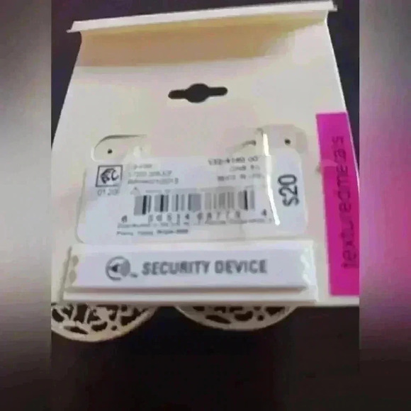 Silver circle earrings - Picture 2 of 3